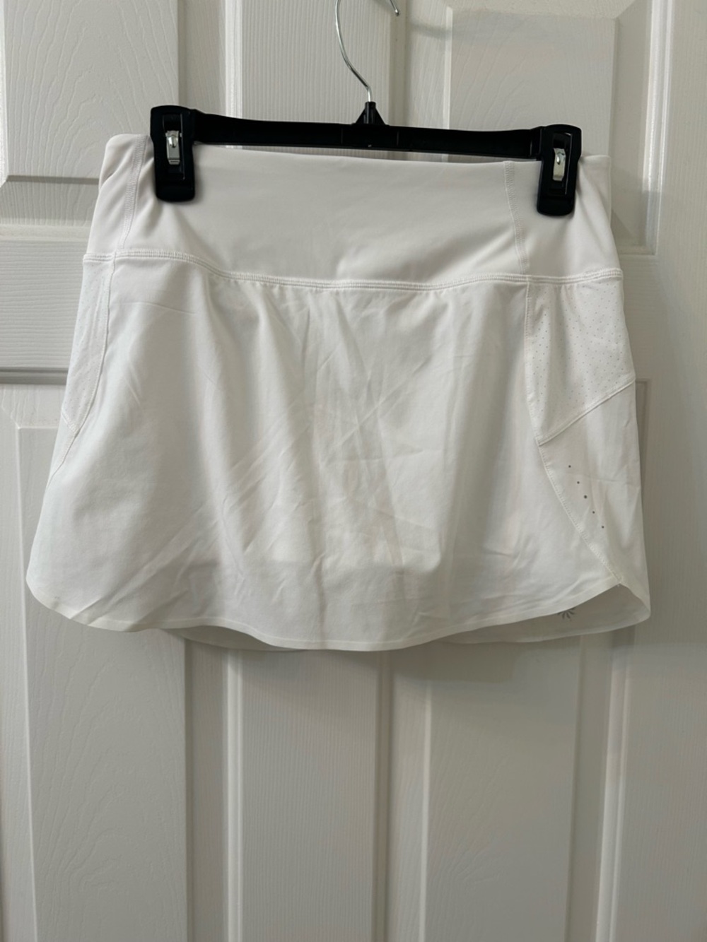 Athleta Cream Run With It Skort with Built-In Shorts